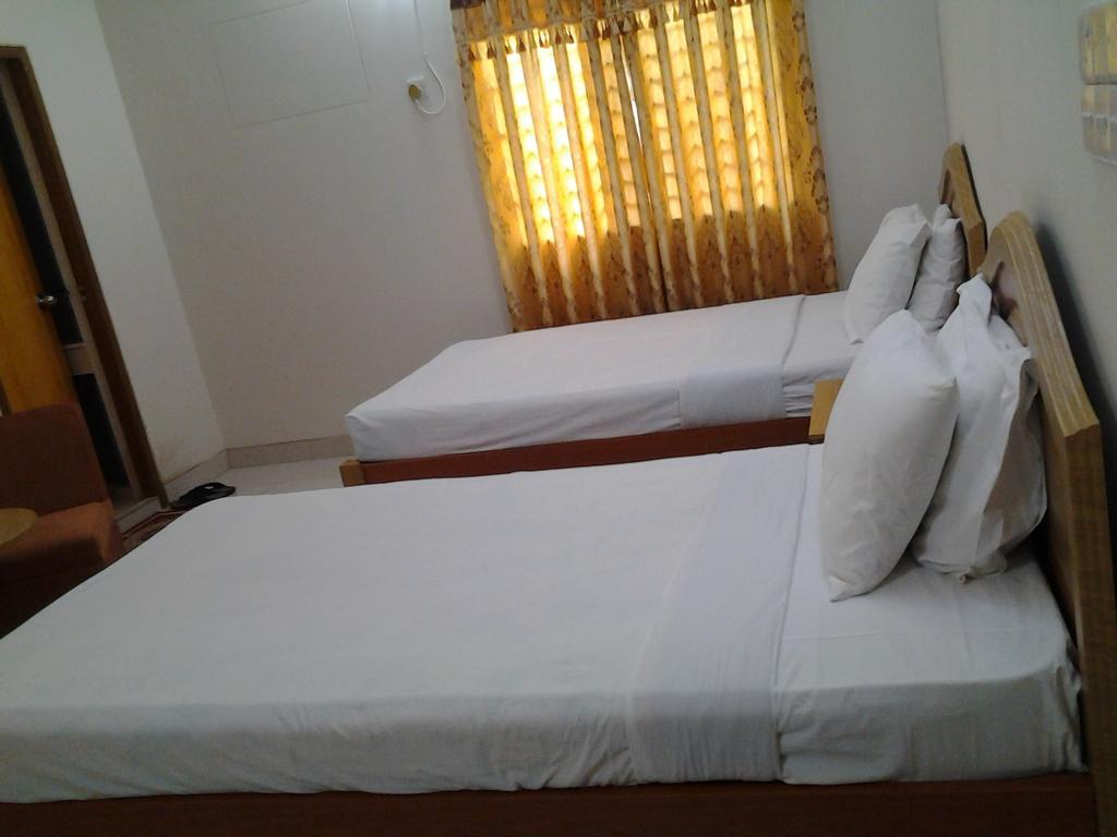 Hotel Afford Inn Dhaka Zimmer foto